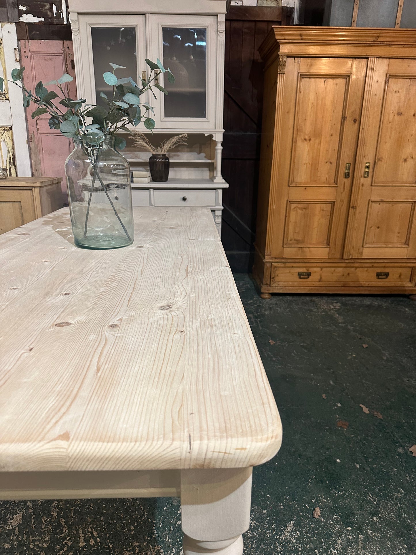 Farmhouse table 8 seater