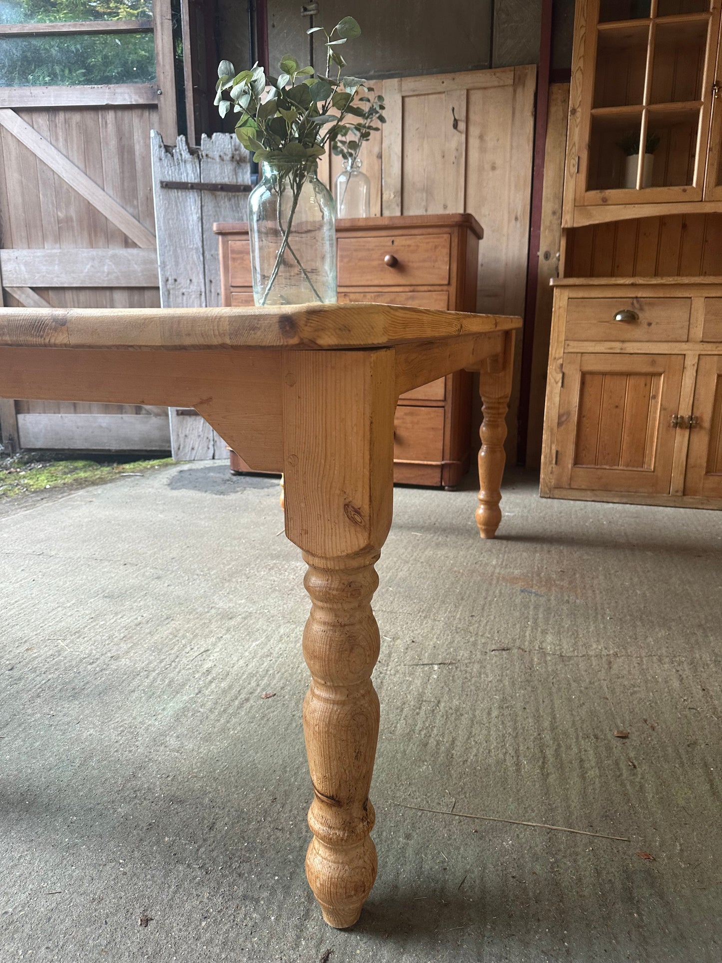 Farmhouse table 8 seater