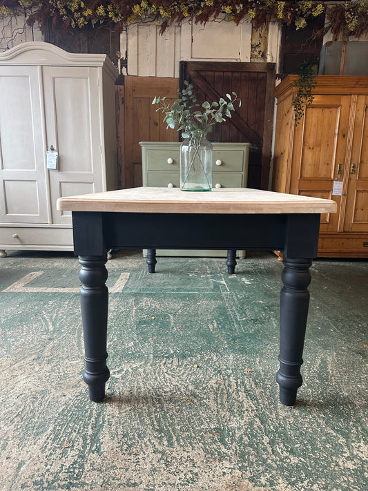 Farmhouse table 8 seater