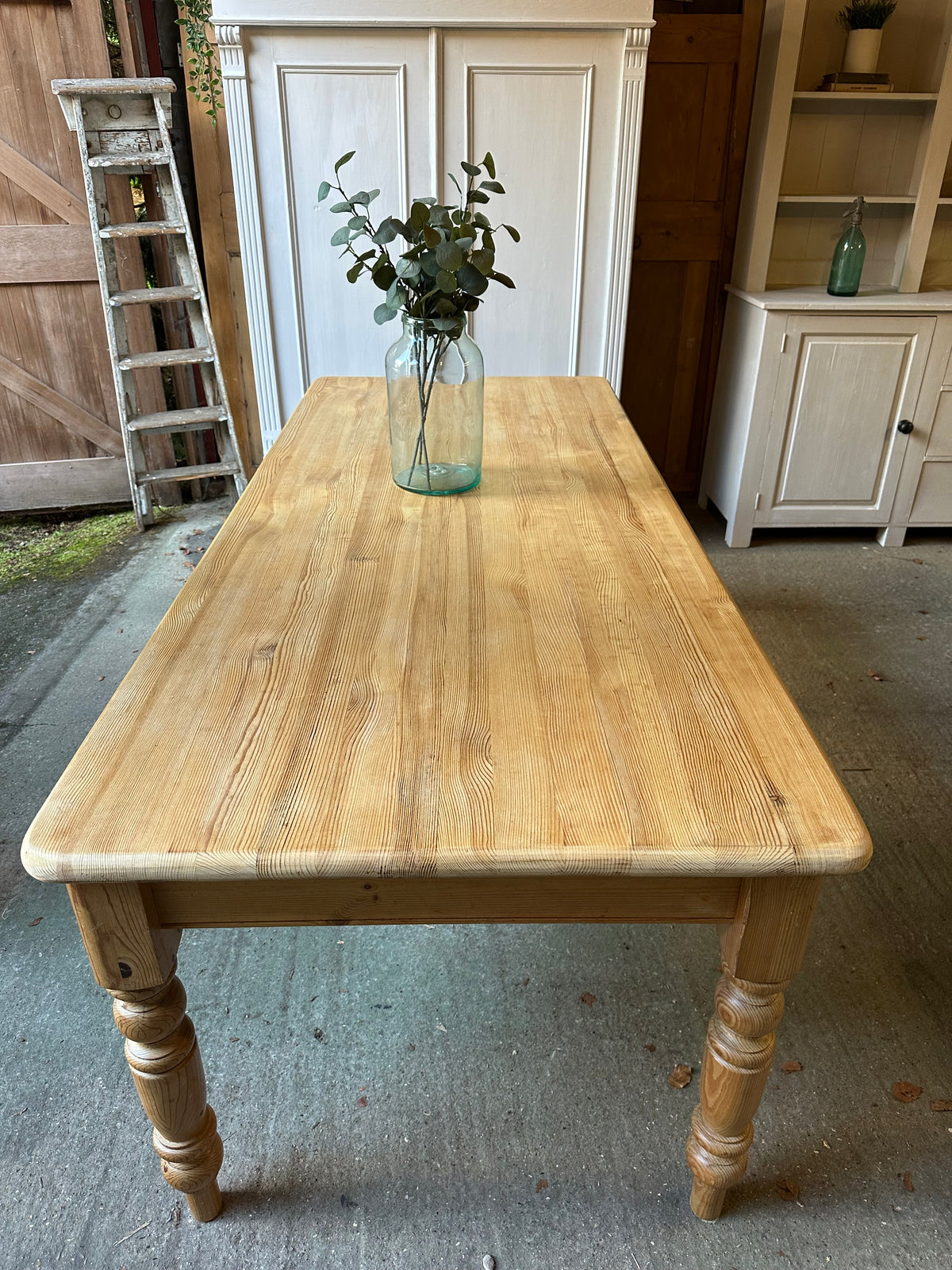 Farmhouse table large 8 seater