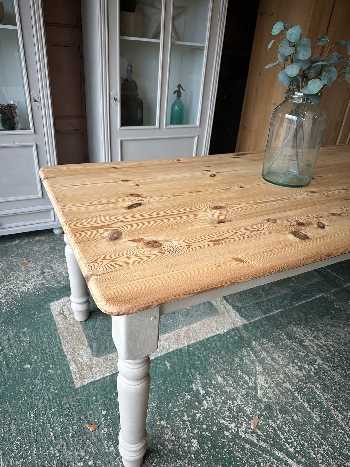 Rustic farmhouse table 8 seater