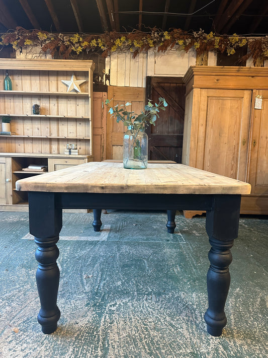 Rustic farmhouse table 8 seater