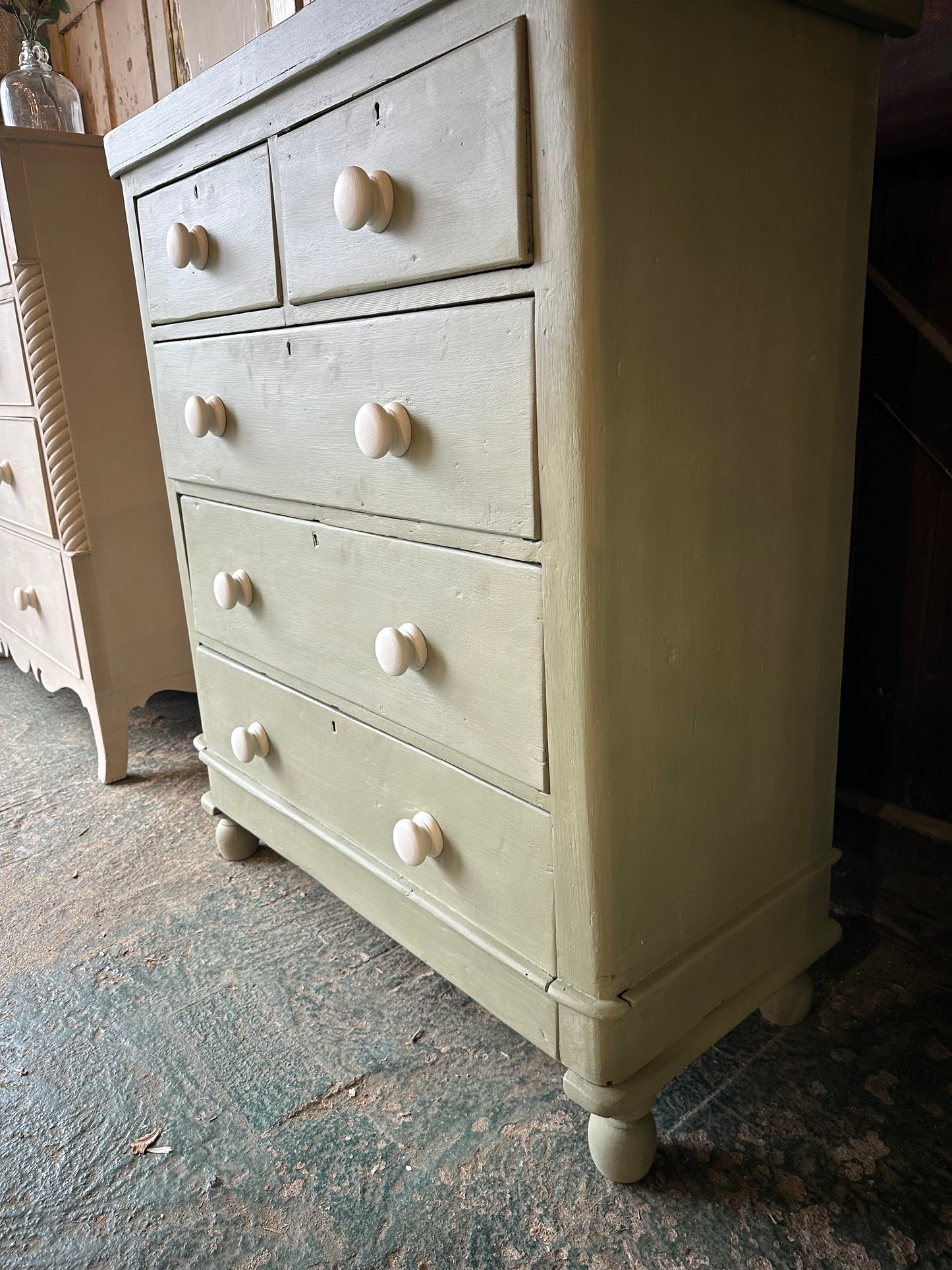 Rustic vintage chest of drawers