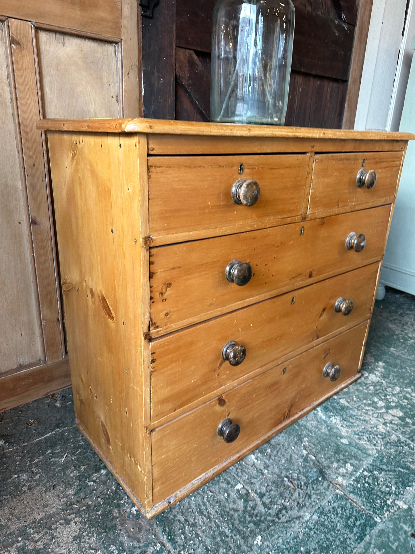 Rustic vintage chest of drawers