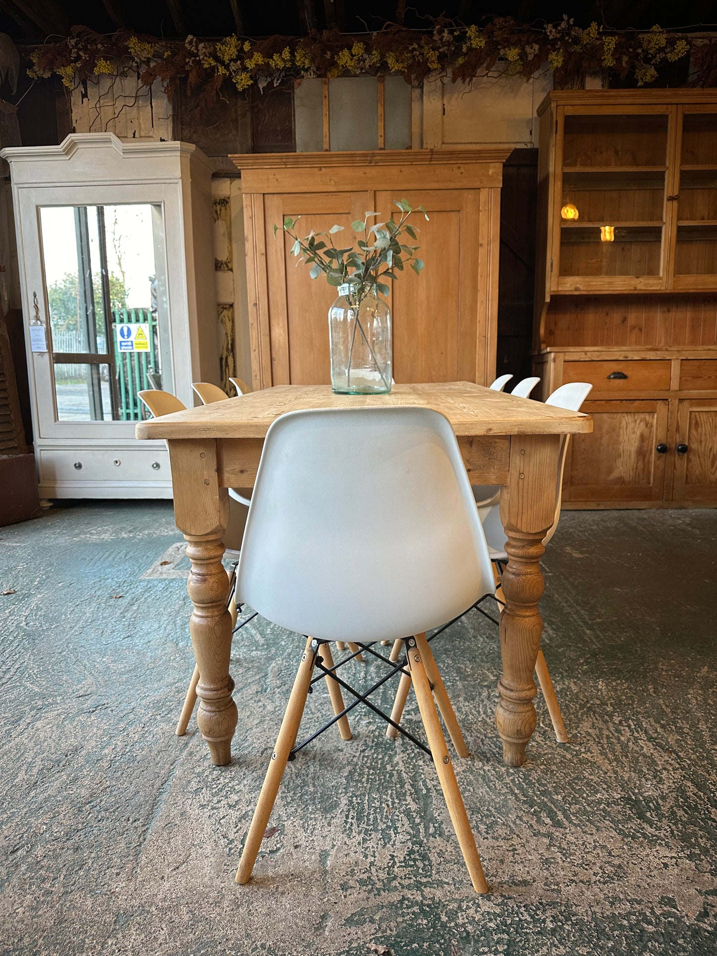 Rustic farmhouse table 8 seater