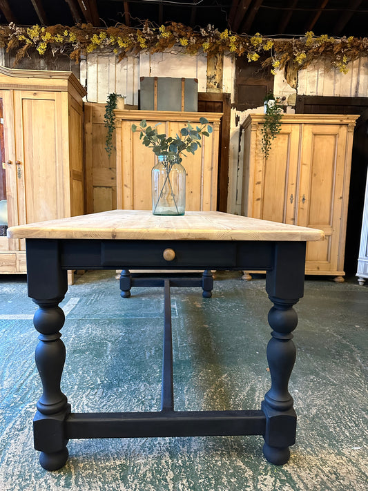 Rustic farmhouse table large 8 seater