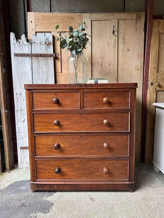 Vintage chest of drawers