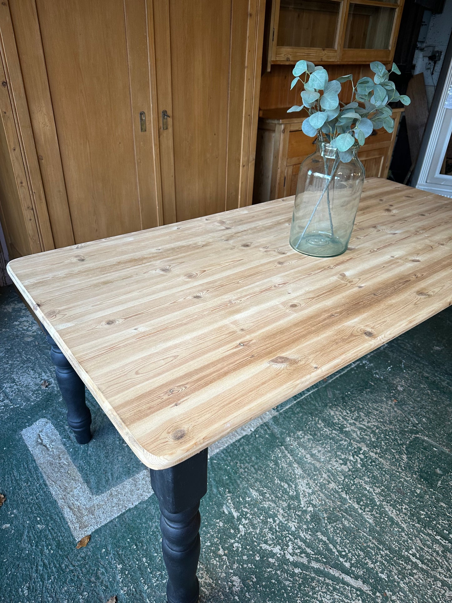 Rustic farmhouse table 8 seater