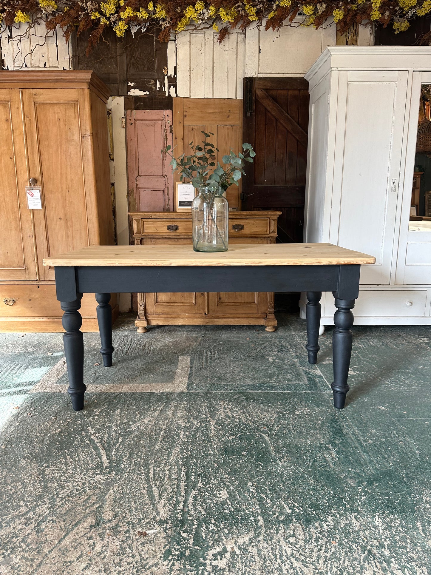 Rustic farmhouse table 6 seater