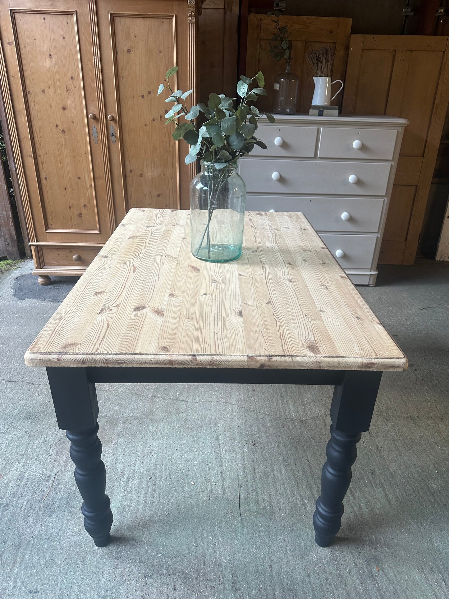 Farmhouse table 6 seater