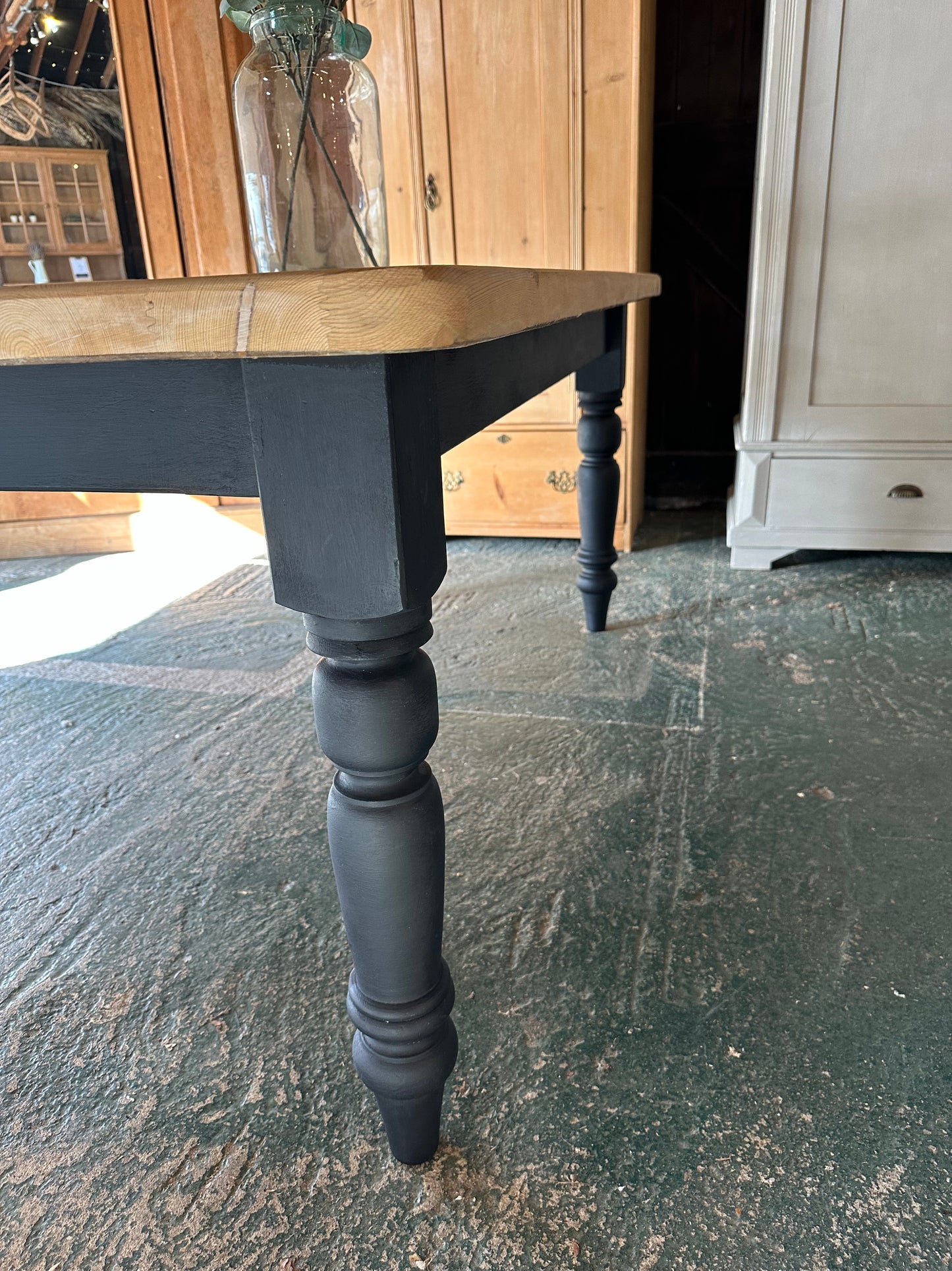 Rustic farmhouse table large 6 seater