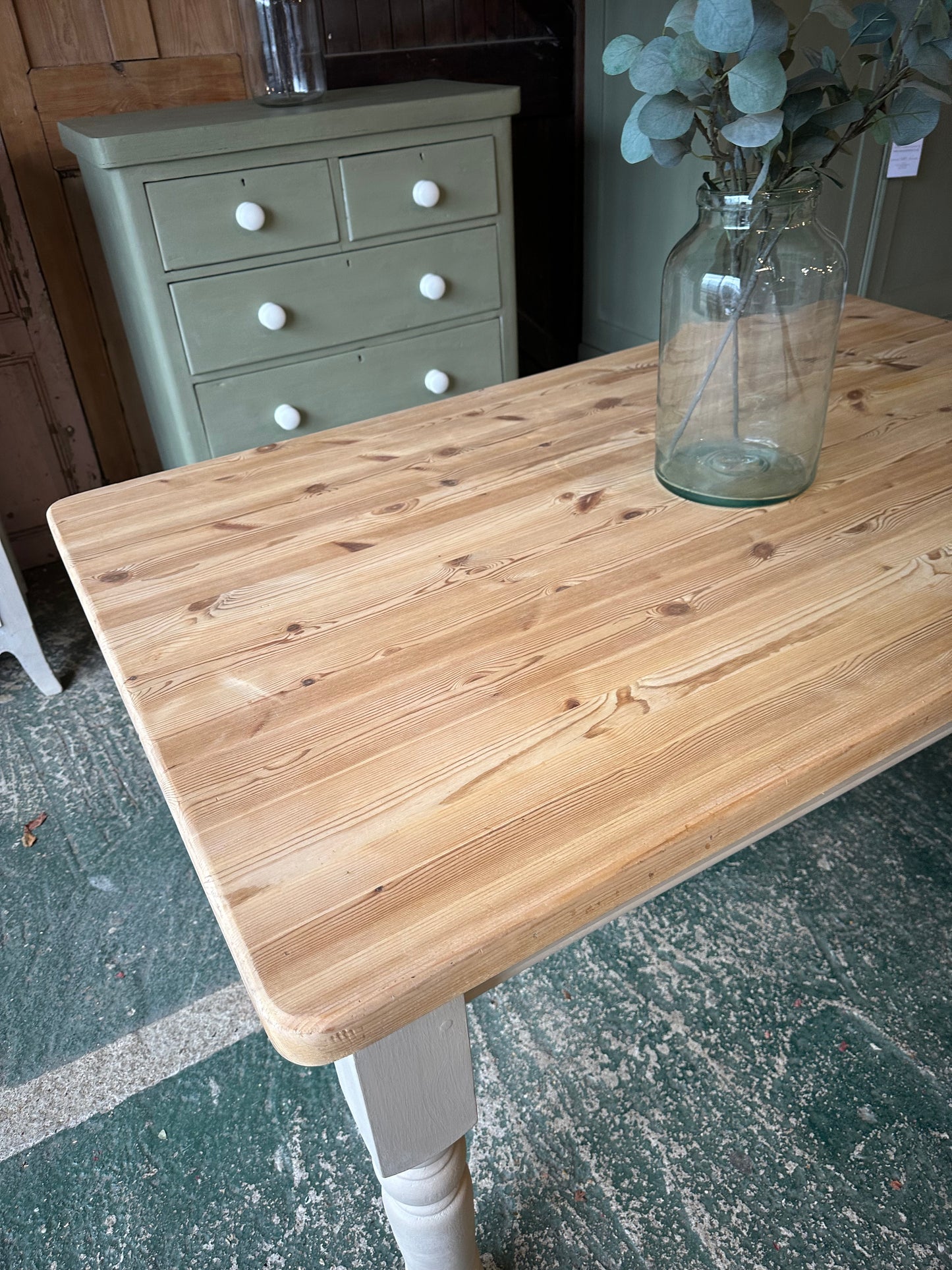 Rustic farmhouse table 6 seater