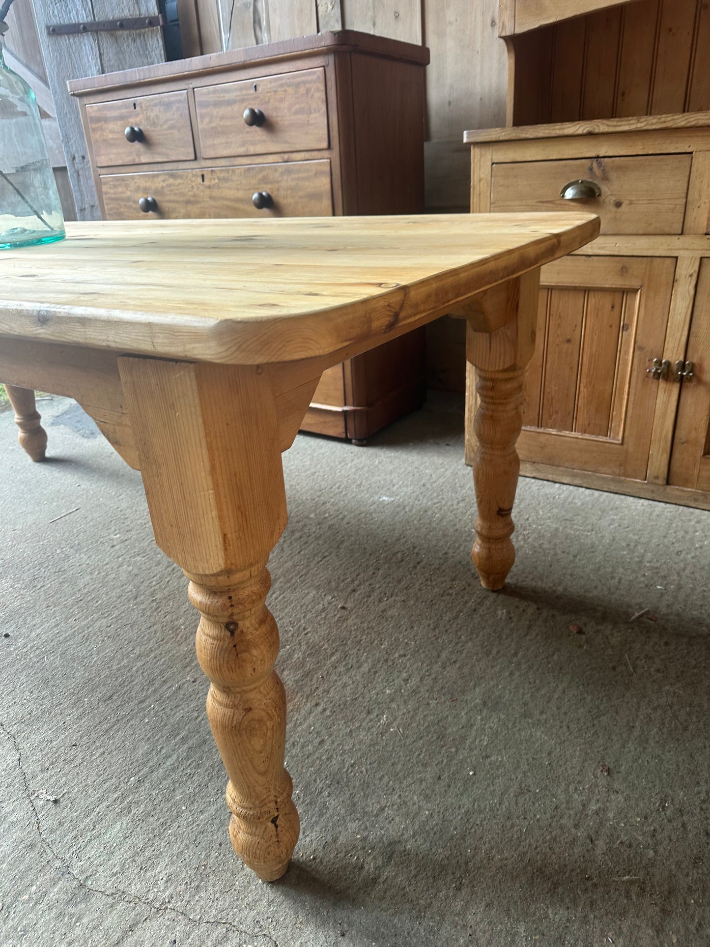 Farmhouse table 8 seater
