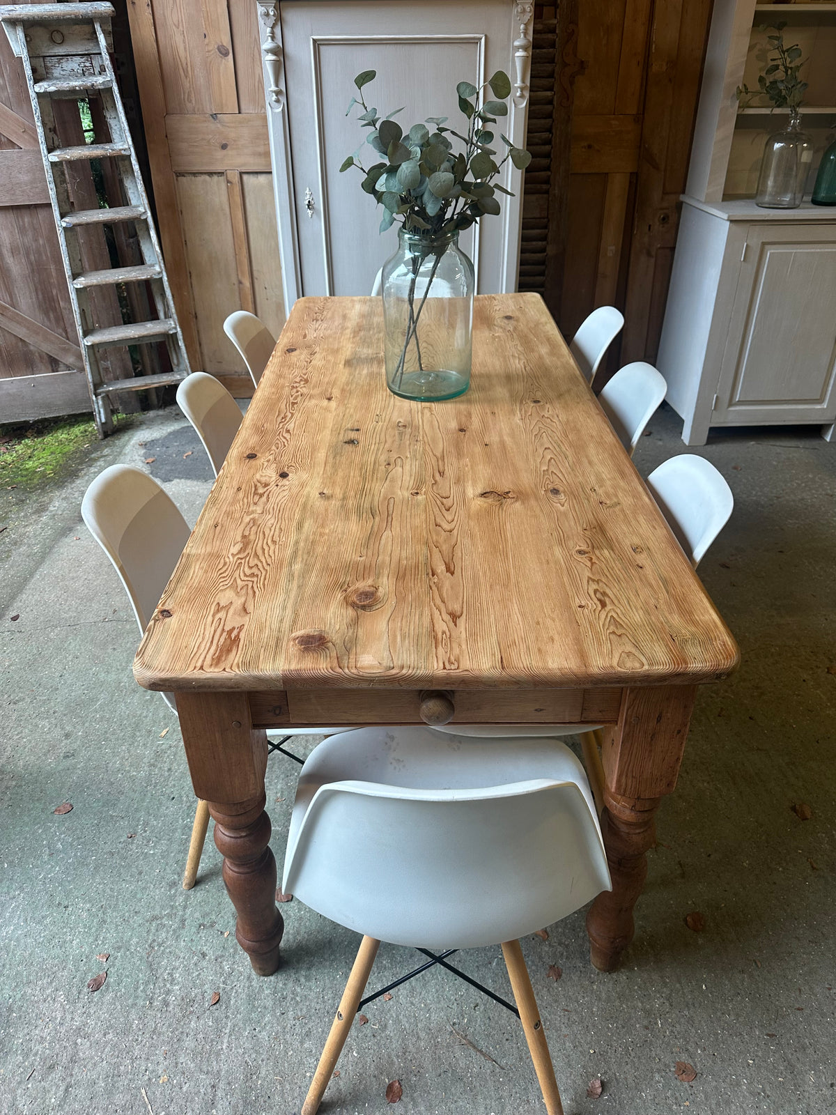 Farmhouse table 8 seater