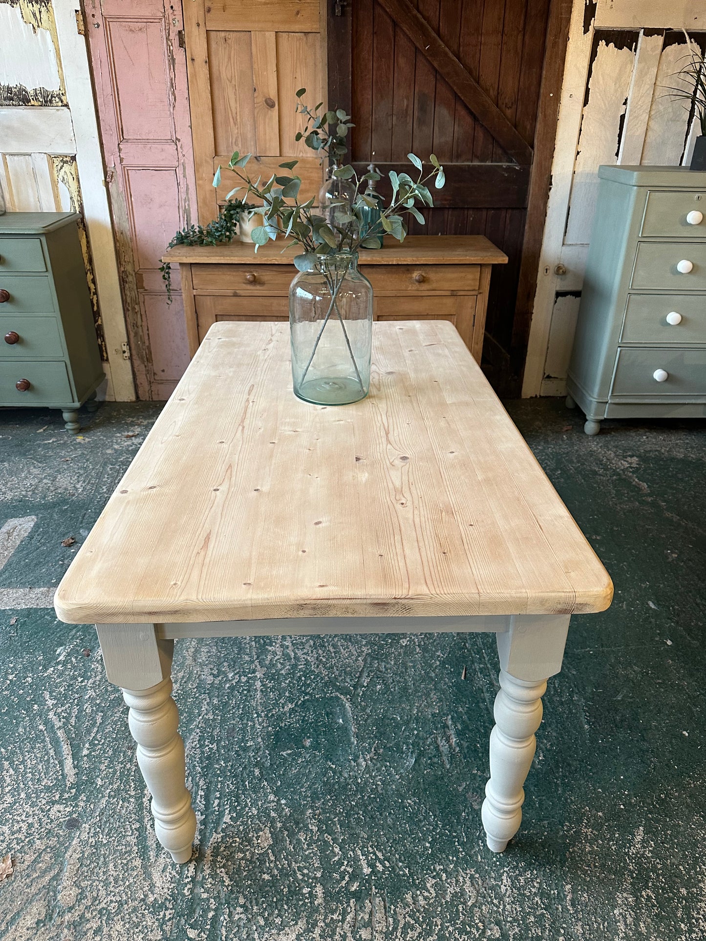 Rustic farmhouse table 6 seater