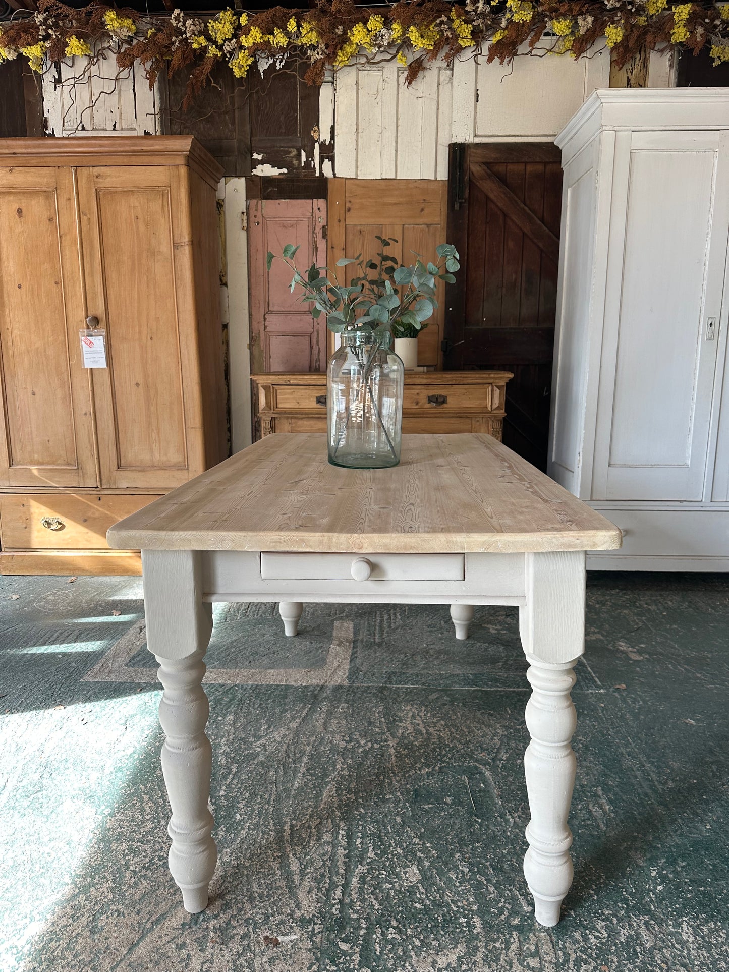 Rustic farmhouse table 6 seater