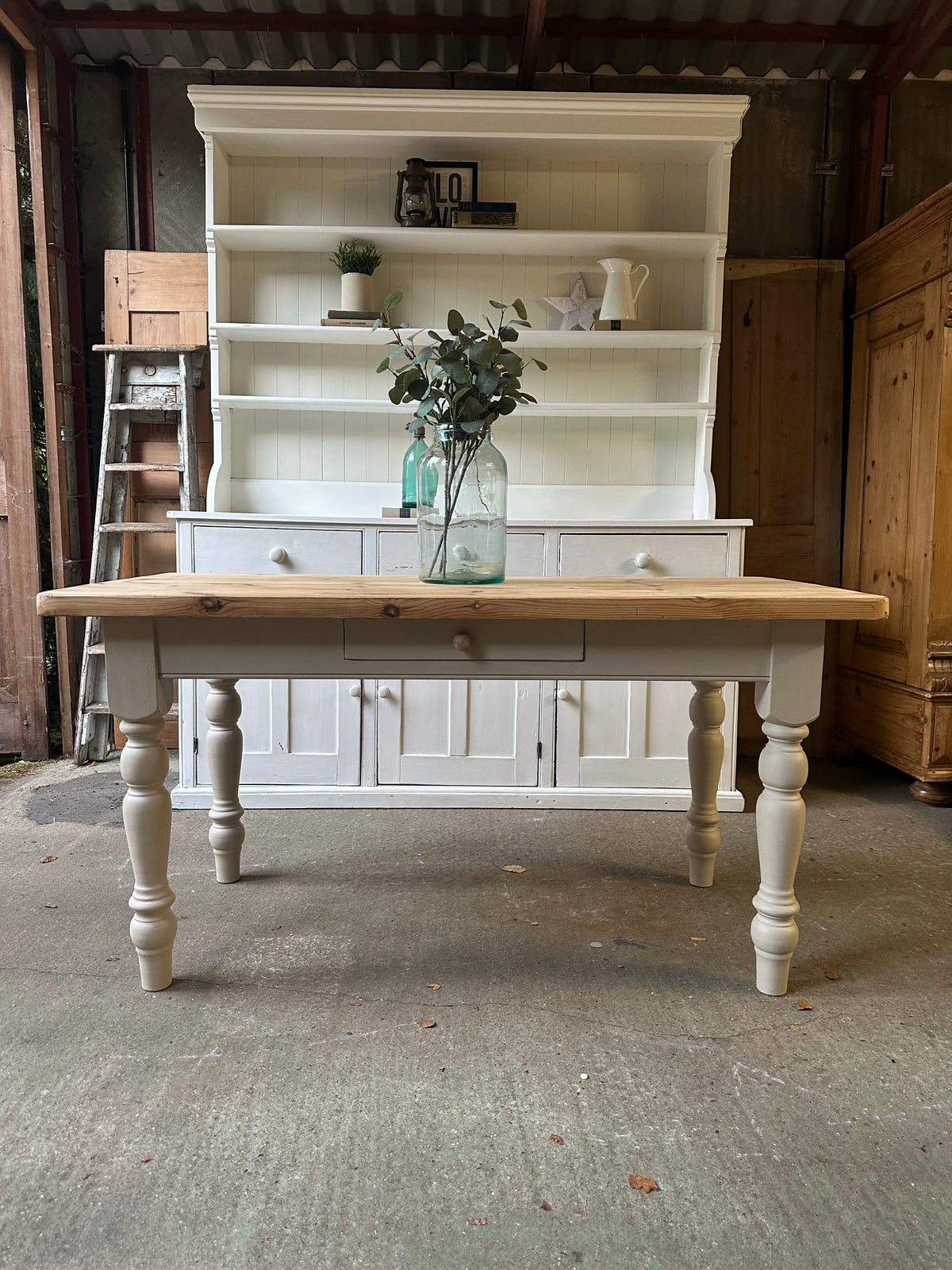 Farmhouse table 4 seater / desk