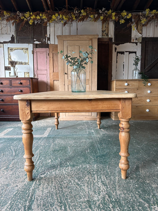 Rustic farmhouse table 8 seater
