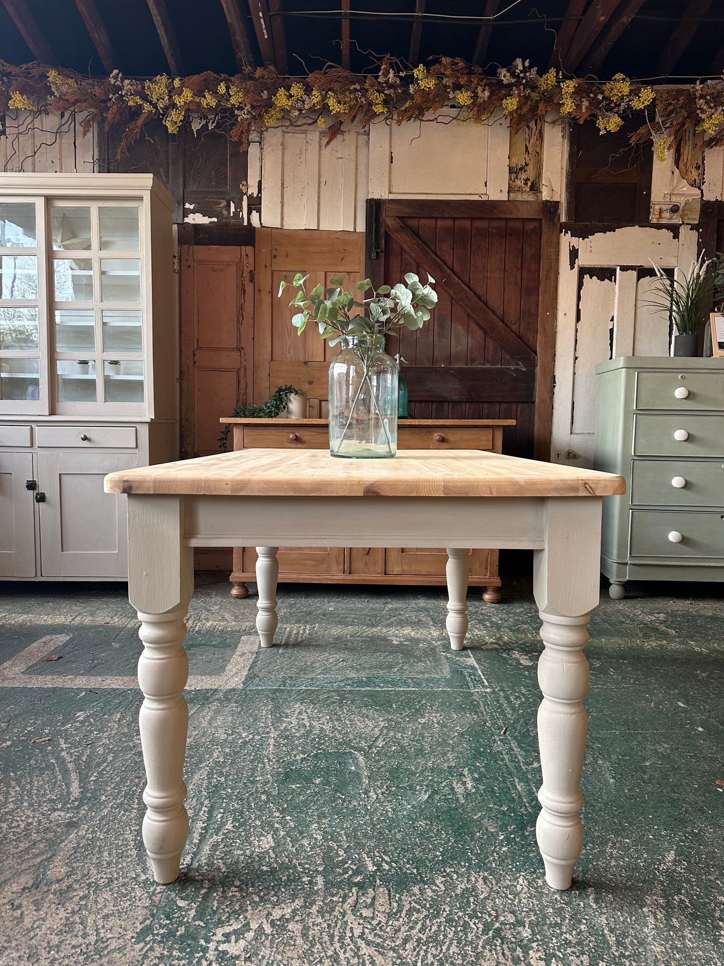 Rustic farmhouse table 6 seater