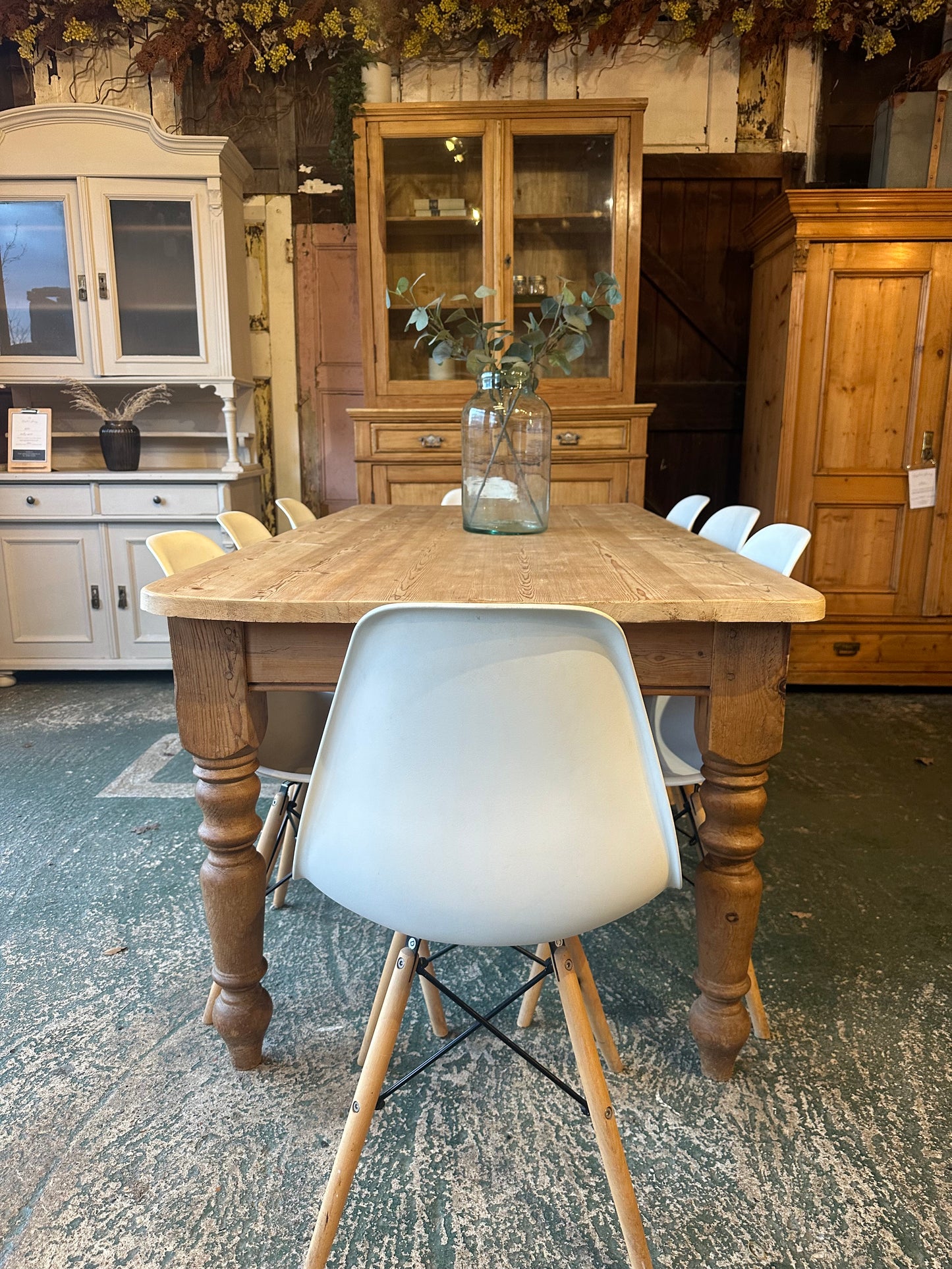 Farmhouse table 8 seater
