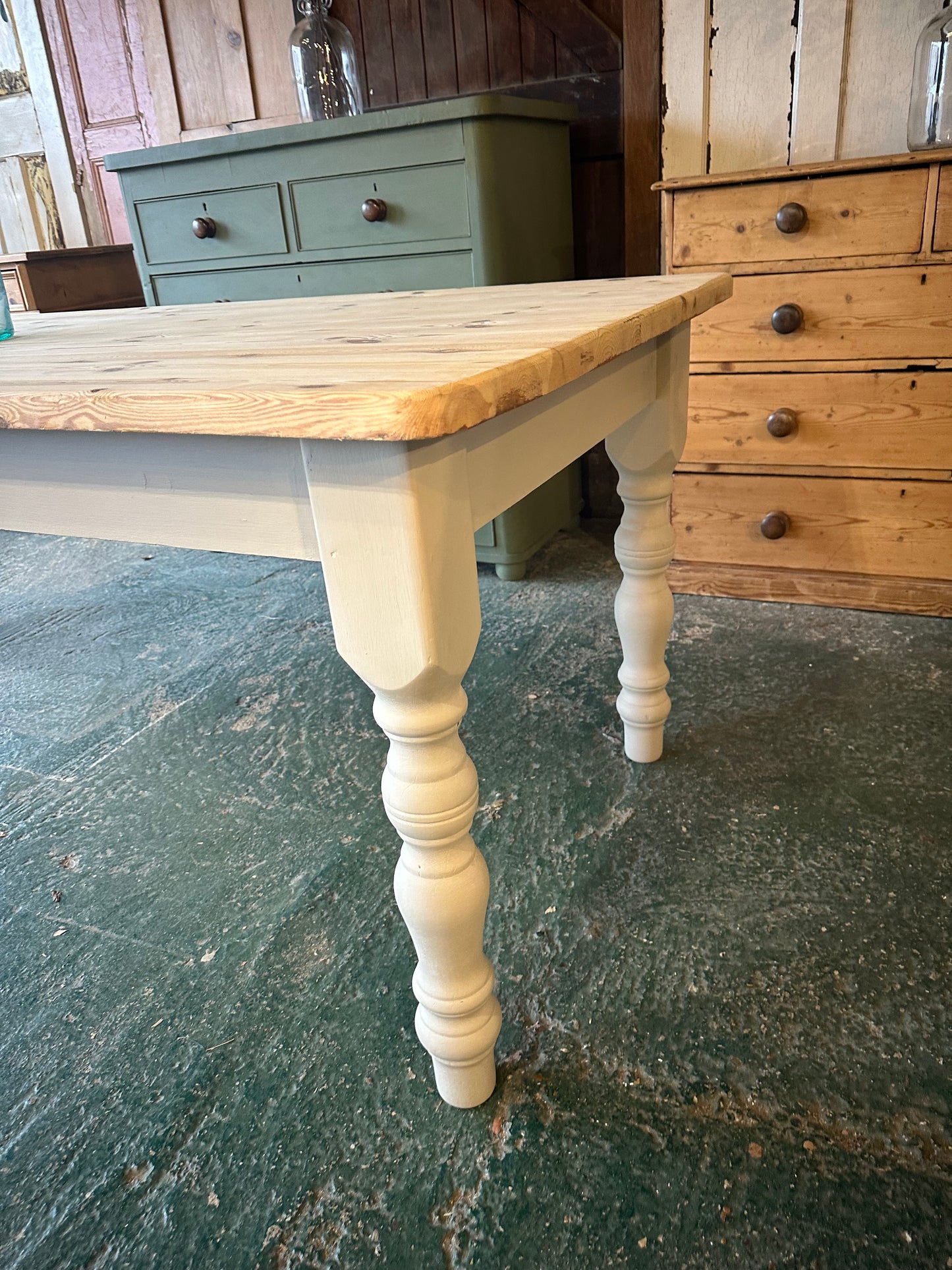 Rustic farmhouse table large 8 seater