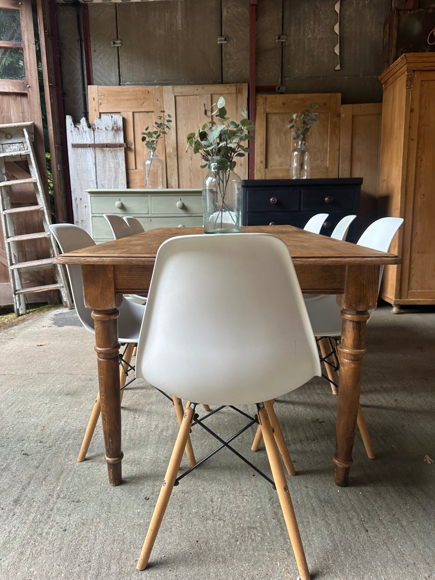 Farmhouse table 8 seater