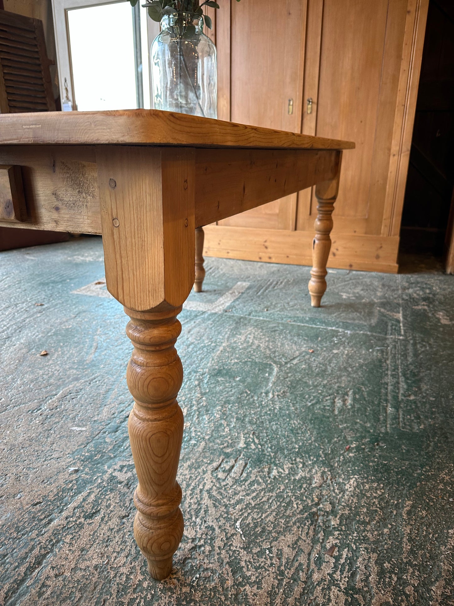 Rustic farmhouse table 8 seater