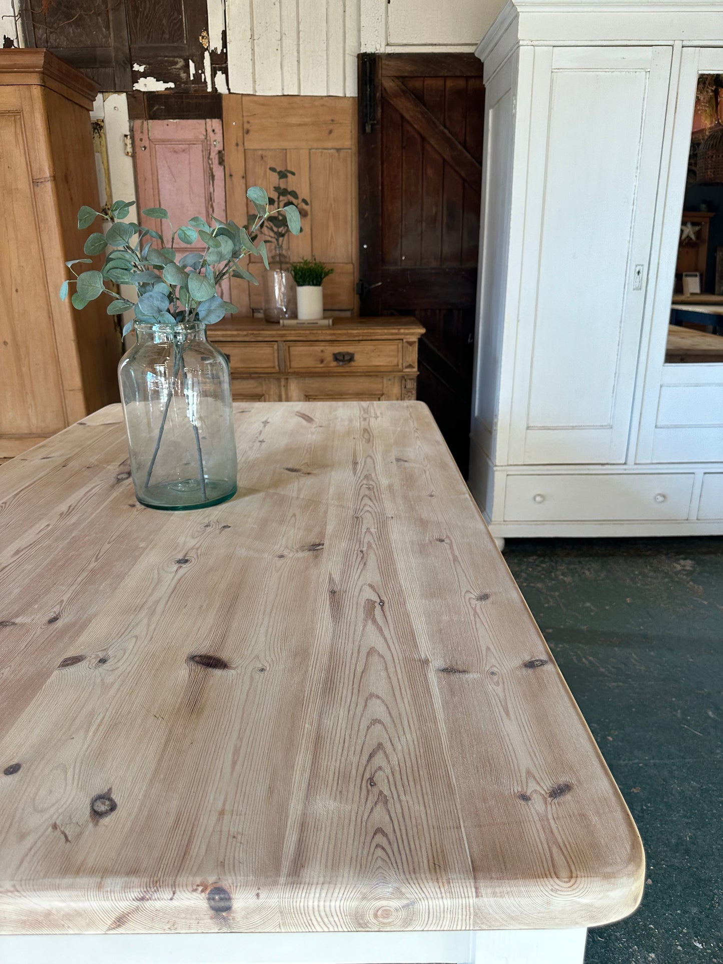 Rustic farmhouse table 8 seater