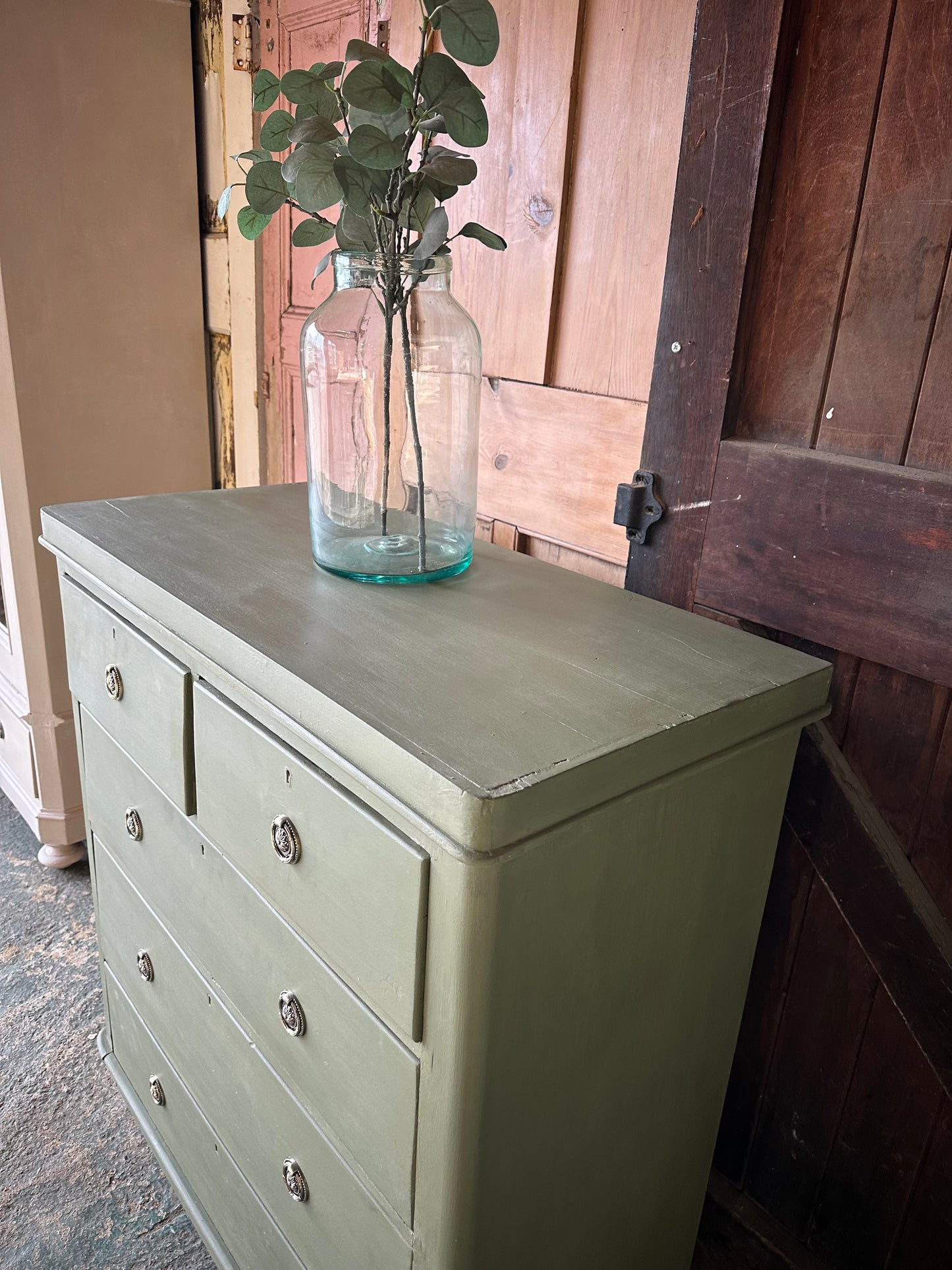 Vintage chest of drawers