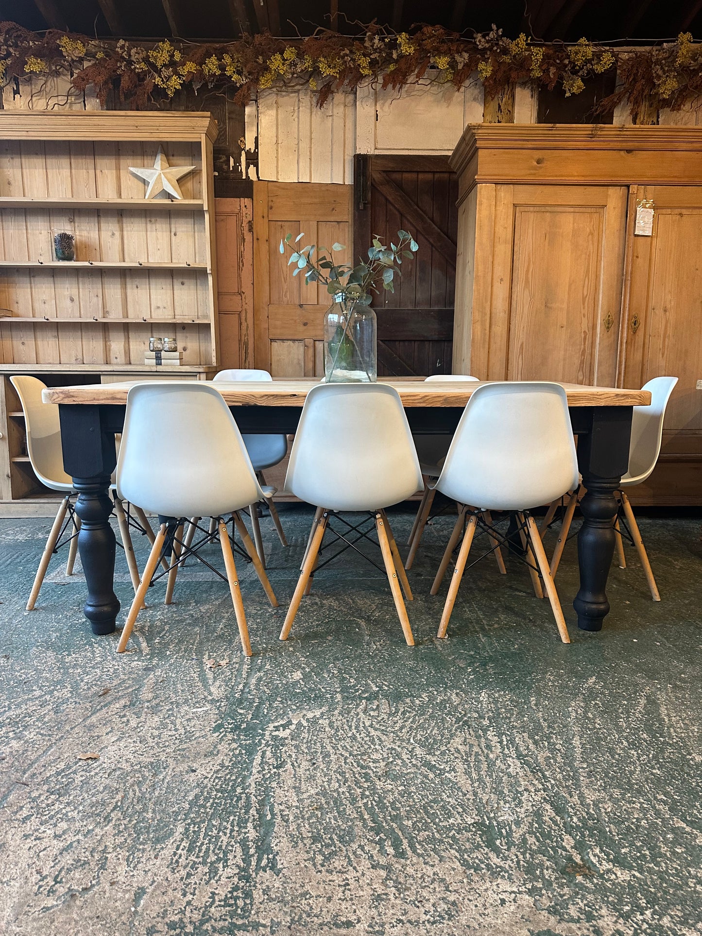 Rustic farmhouse table 8 seater