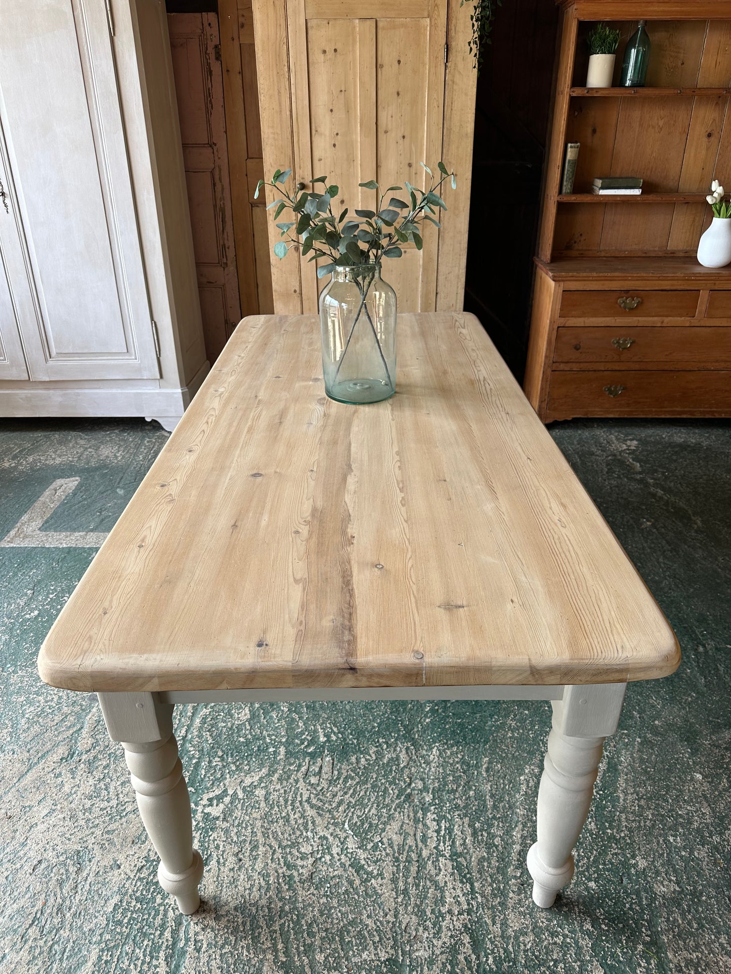 Rustic farmhouse table 8 seater
