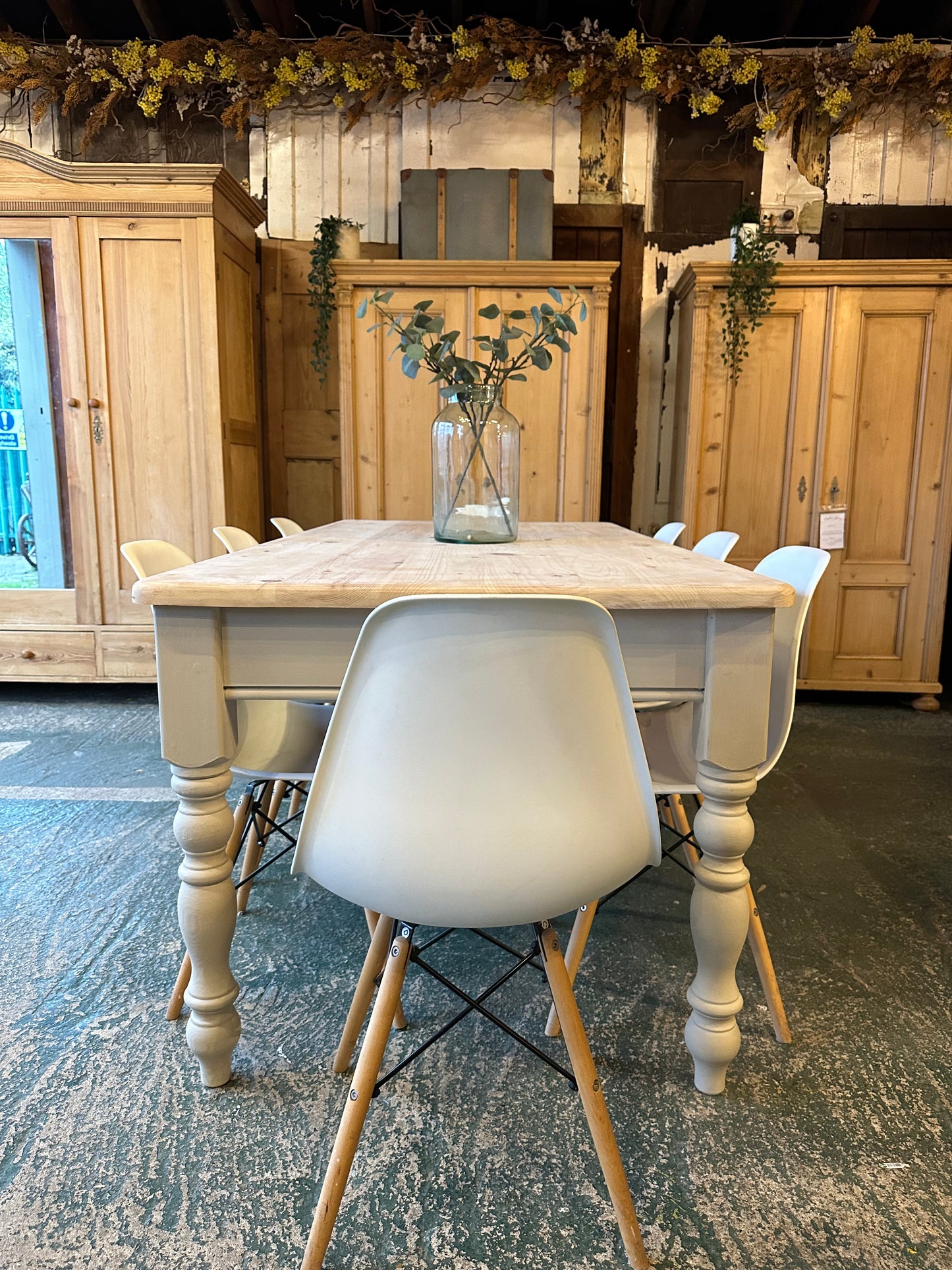 Rustic farmhouse table 8 seater