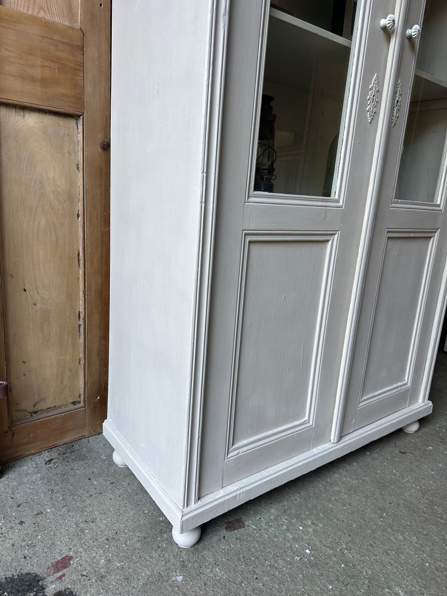 Vintage display cabinet / armoire / linen press / dresser
