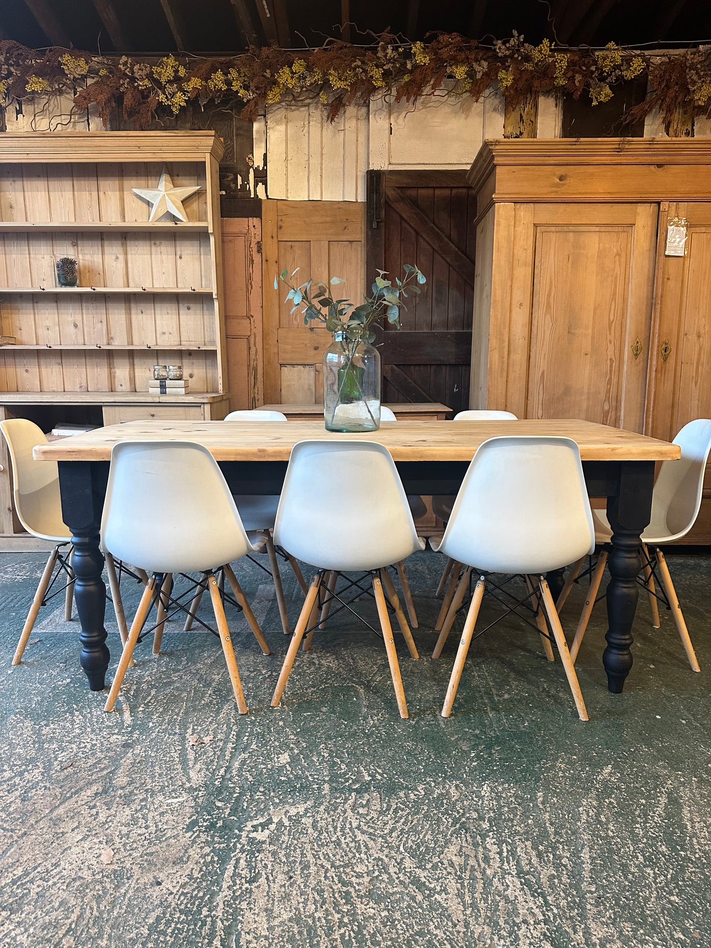 Rustic farmhouse table 8 seater