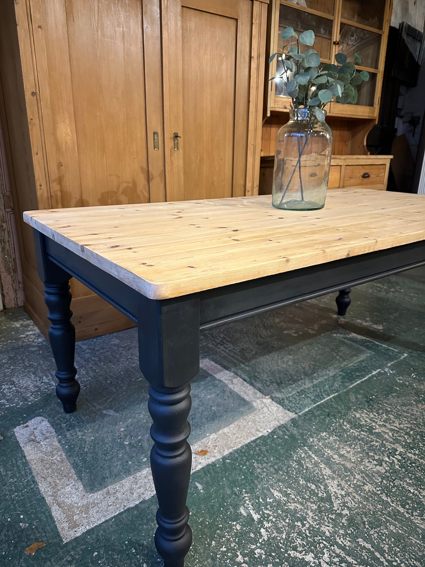 Rustic farmhouse table 8 seater