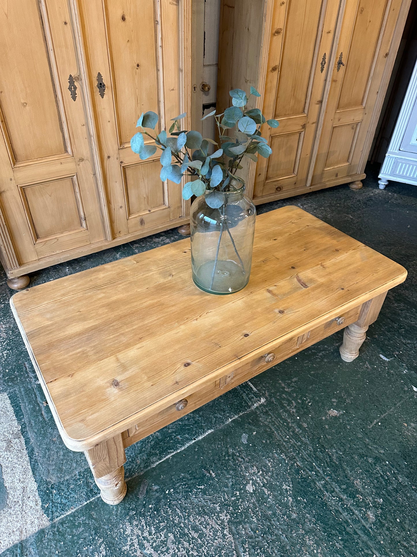 Rustic farmhouse coffee table