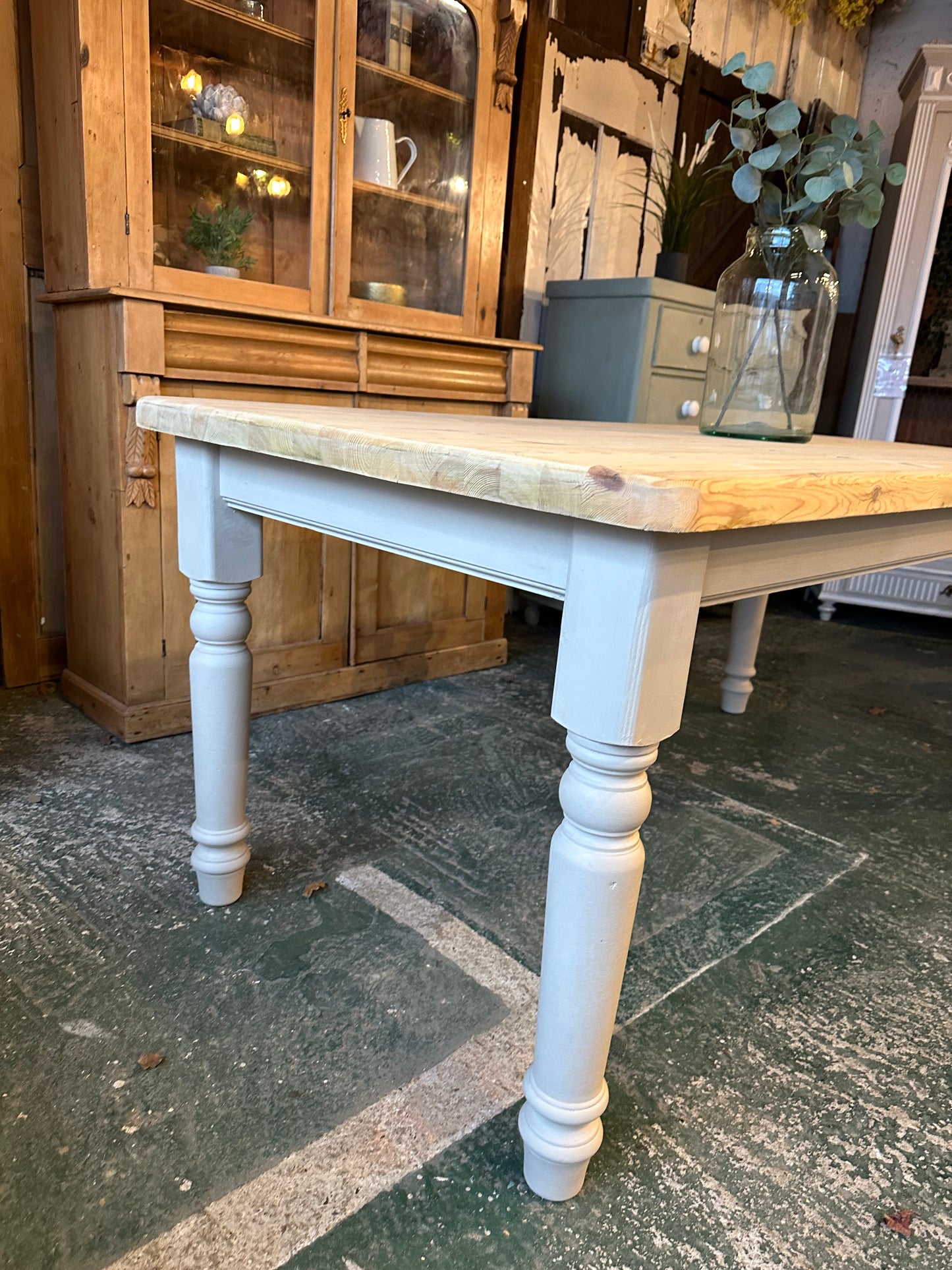 Rustic farmhouse table 8 seater