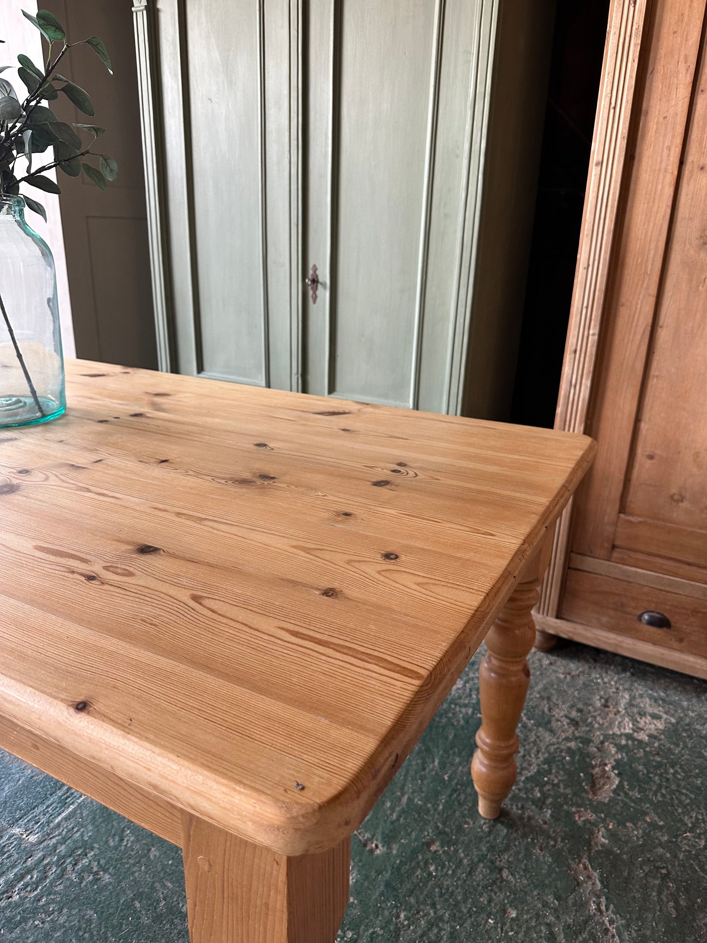 Rustic farmhouse table 8 seater