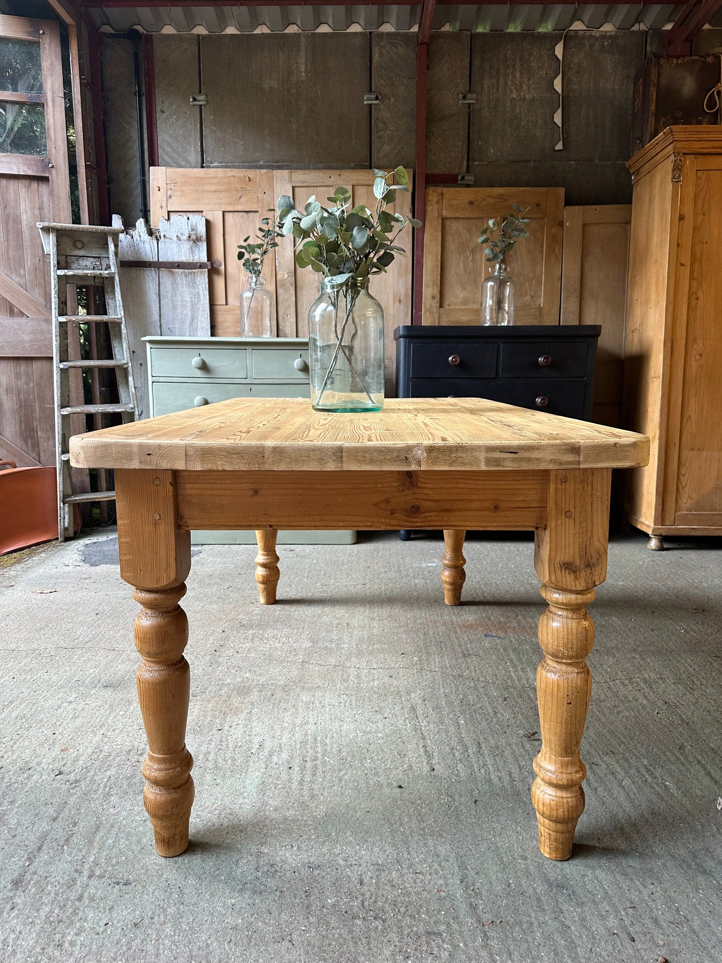 Farmhouse table 6 seater