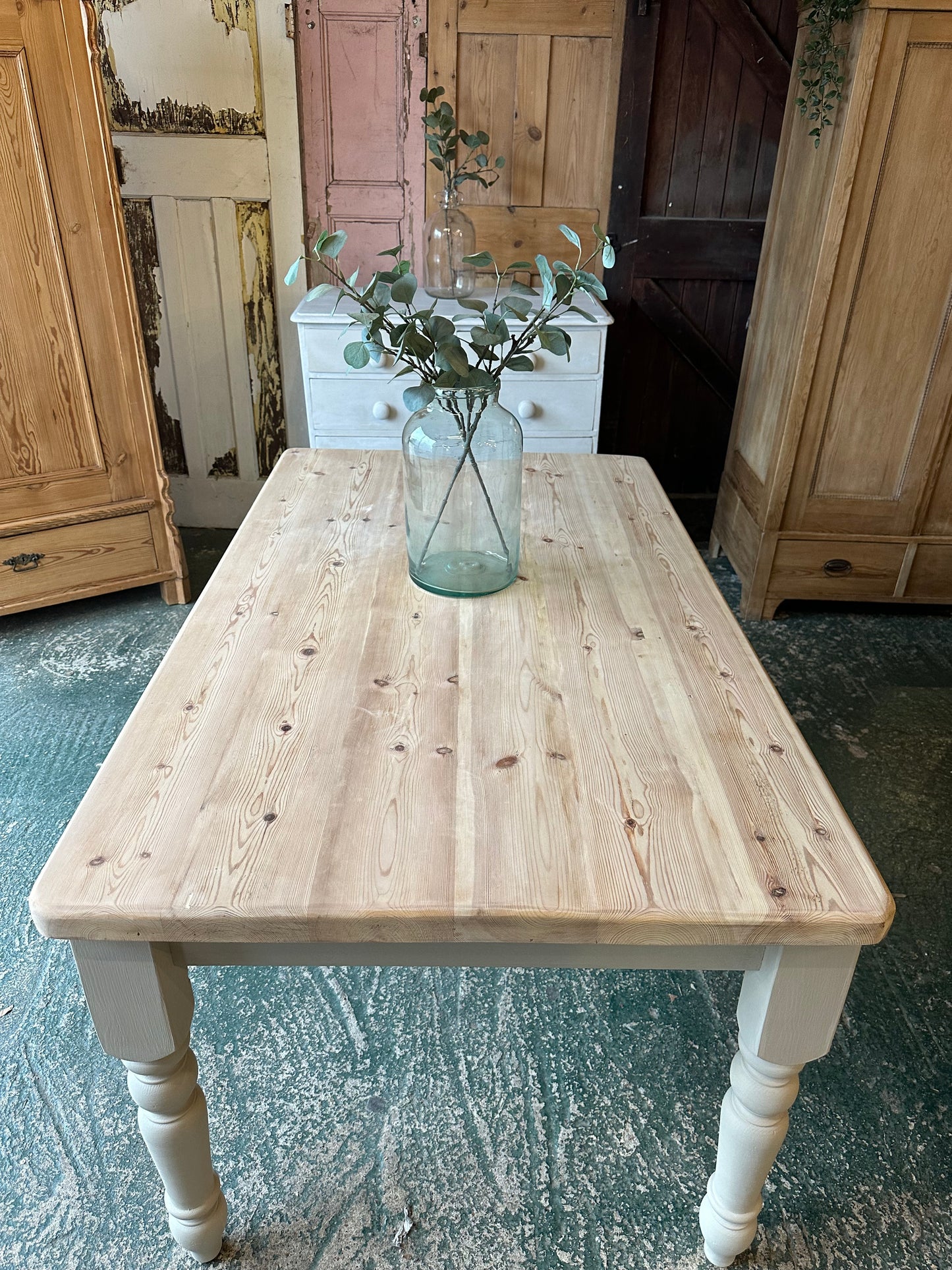 Rustic farmhouse table 6 seater