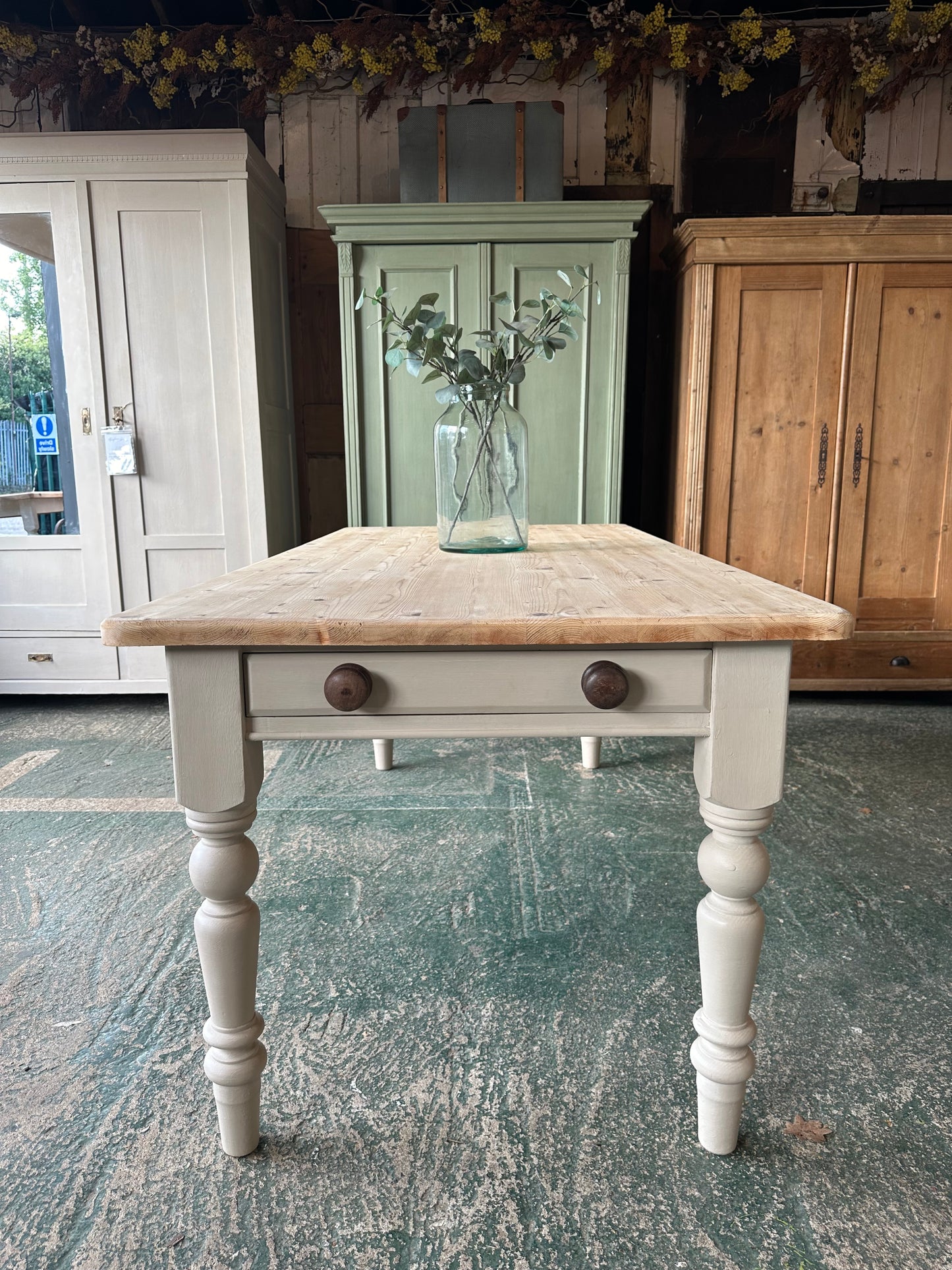 Rustic farmhouse table 8 seater
