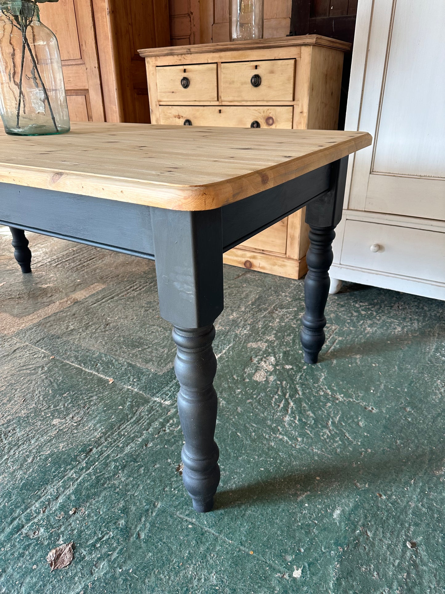 Rustic farmhouse table 8 seater