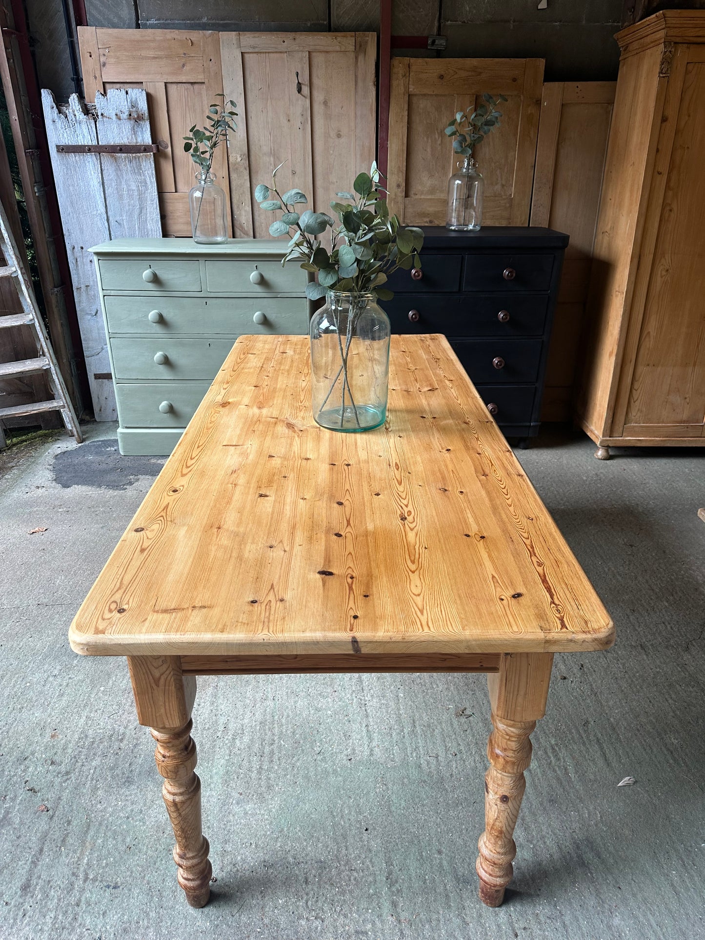 Farmhouse table 8 seater
