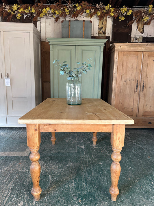 Rustic farmhouse table 6 seater
