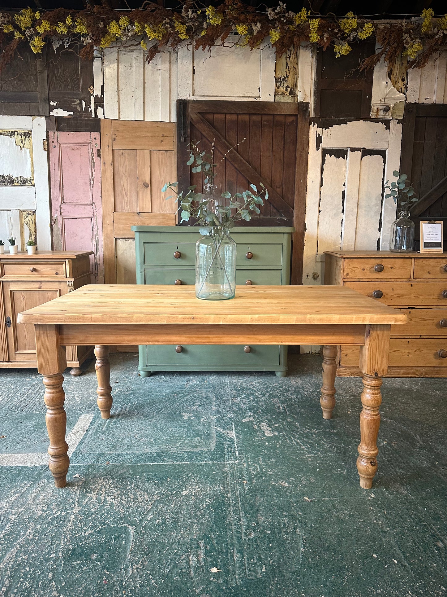 Rustic farmhouse table 6 seater