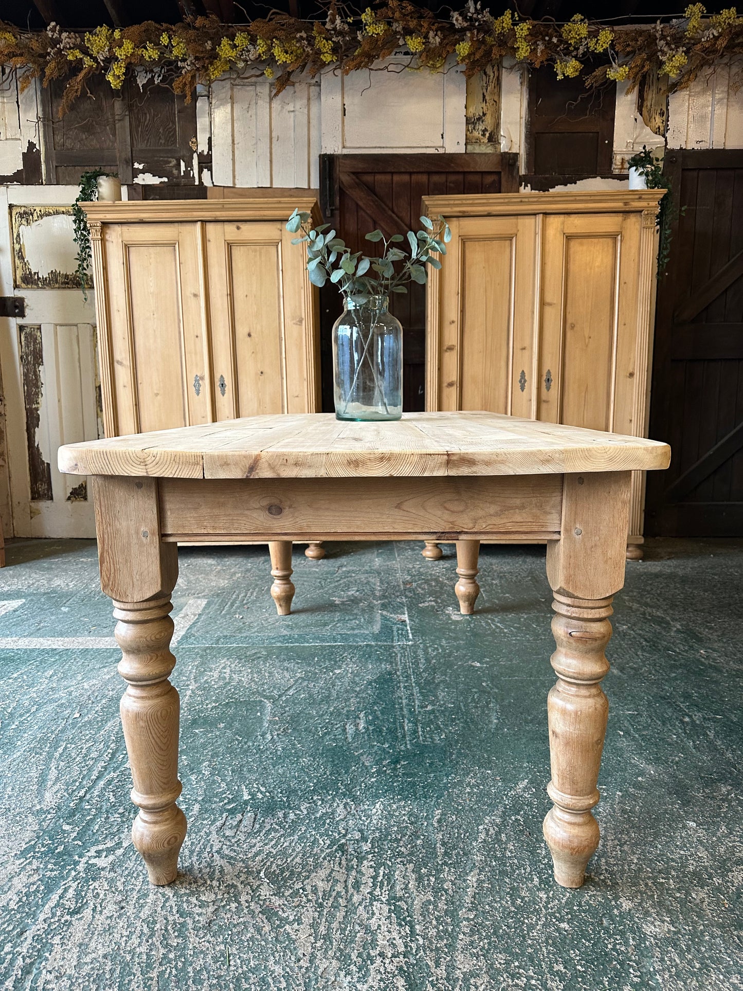 Rustic farmhouse table large 6 seater