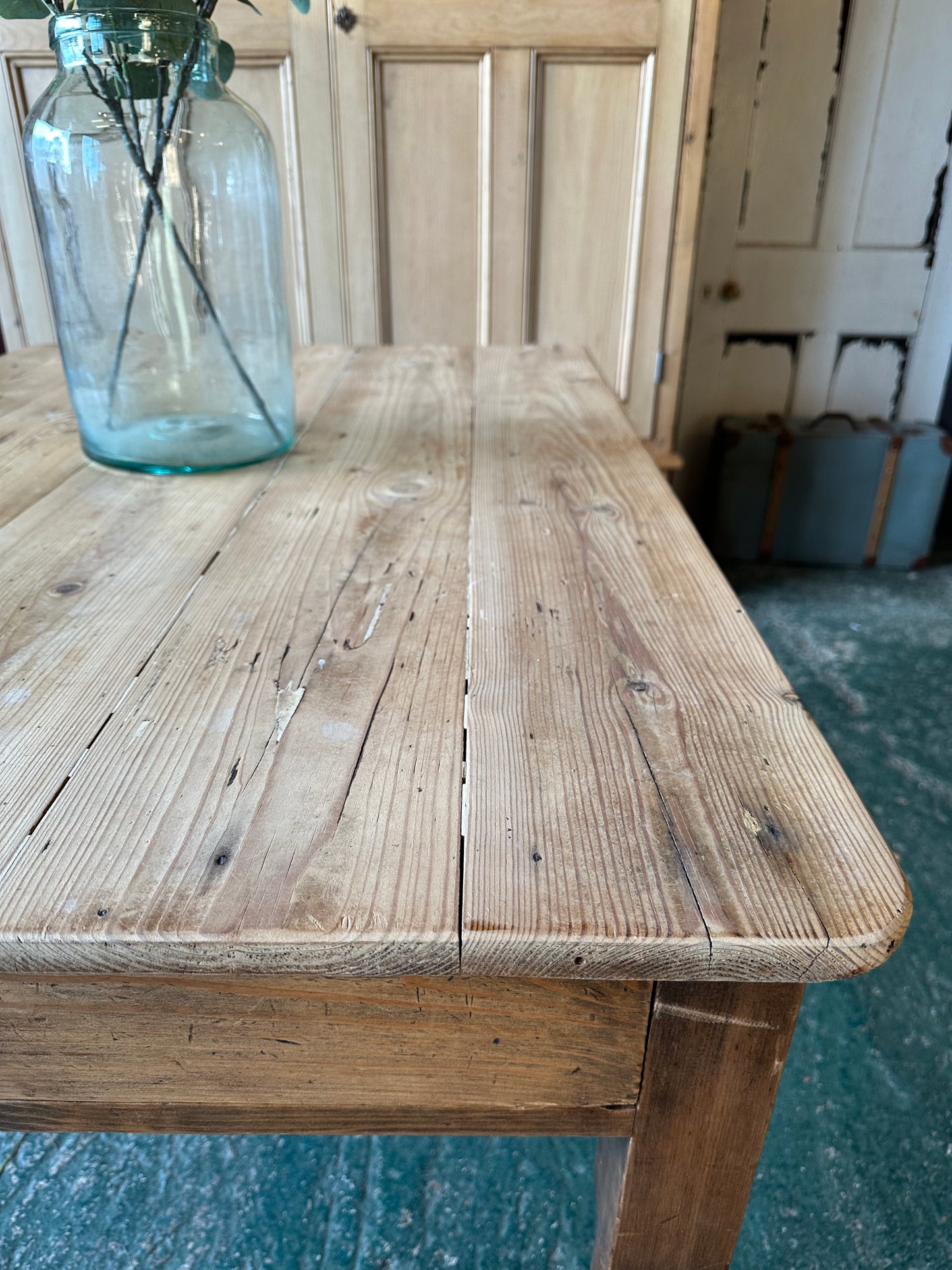 Rustic farmhouse table 6 seater