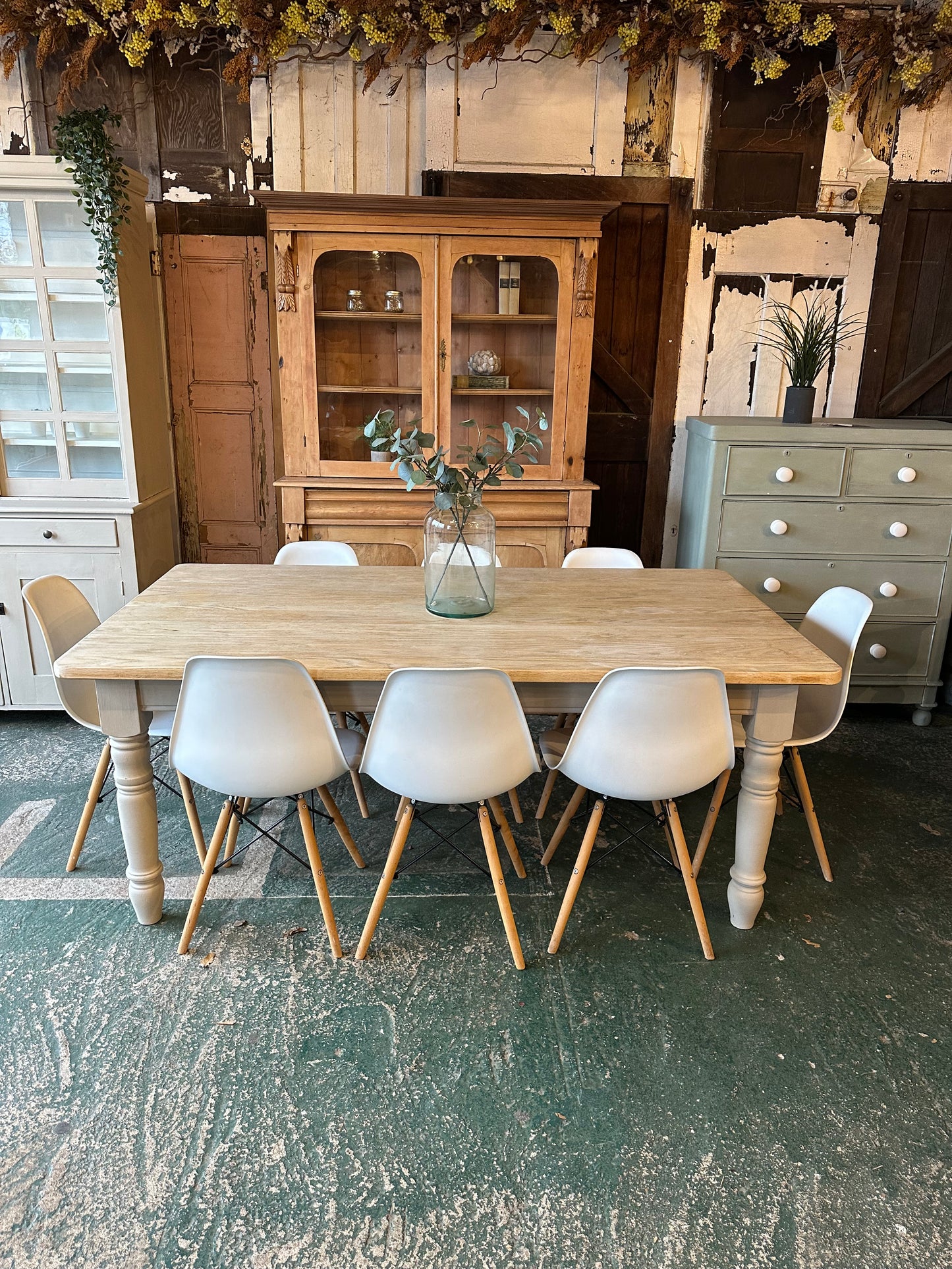 Rustic farmhouse oak table 8 seater