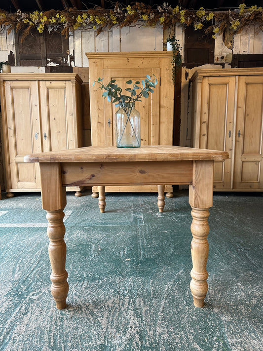 Rustic farmhouse table 8 seater