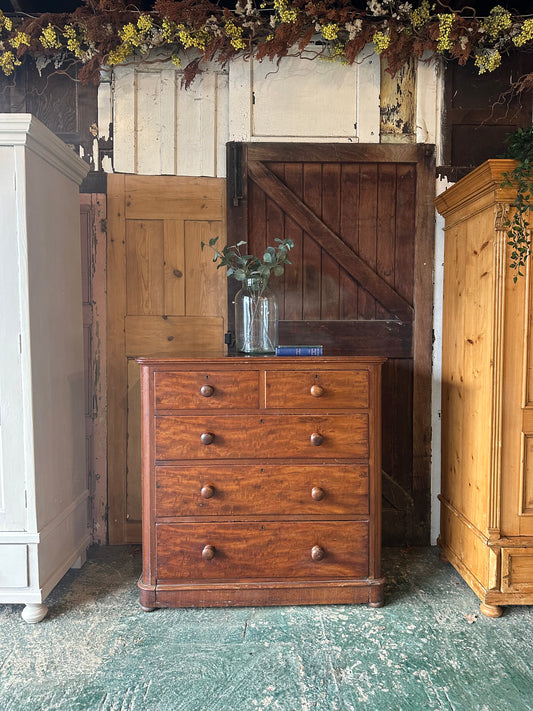 Rustic vintage chest of drawers